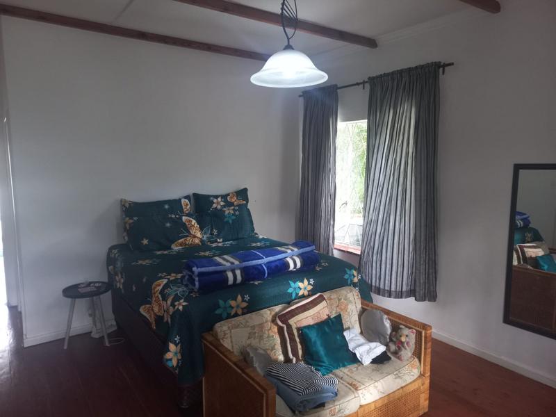 To Let 4 Bedroom Property for Rent in Oatlands Eastern Cape